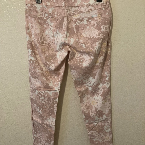 Seven7 Floral Print Women Jeggings - Pink and White - Picture 2 of 3